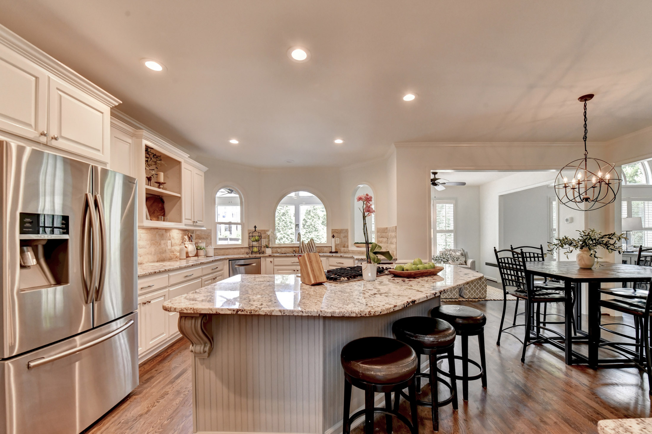  Stunning, Fully Renovated Glen Abbey Home Nestled in the Heart of Alpharetta - 物件實景