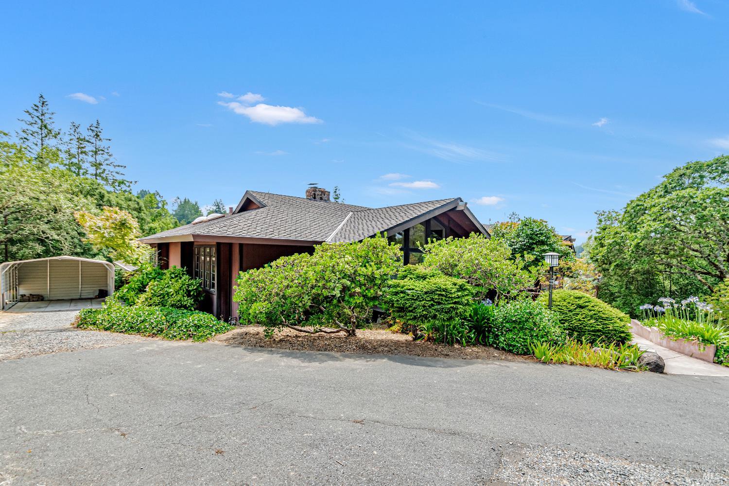 Sebastopol, California, 95472, United States, 3 Bedrooms Bedrooms, ,3 BathroomsBathrooms,Residential,For Sale,1895482