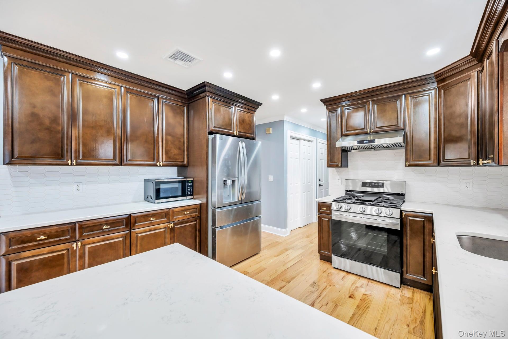 Selden, New York, 11784, United States, 4 Bedrooms Bedrooms, ,3 BathroomsBathrooms,Residential,For Sale,1990980