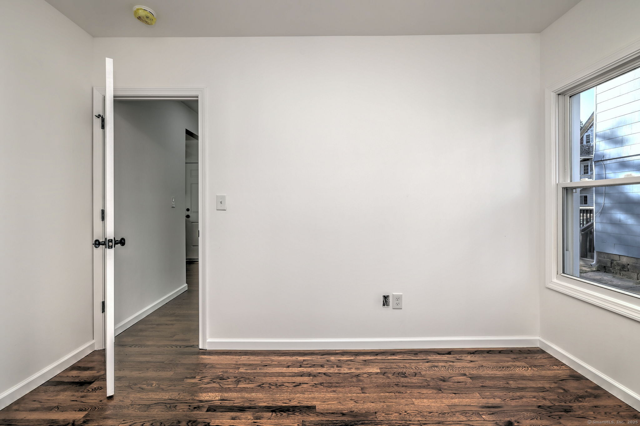 Hamden, Connecticut, 06514, United States, 8 Bedrooms Bedrooms, ,3 BathroomsBathrooms,Residential,For Sale,1940598