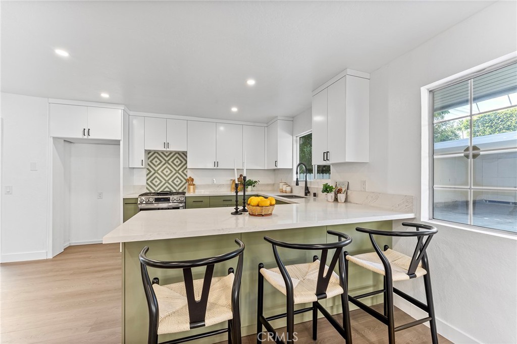 Pasadena, California, 91106, United States, 3 Bedrooms Bedrooms, ,2 BathroomsBathrooms,Residential,For Sale,1976384