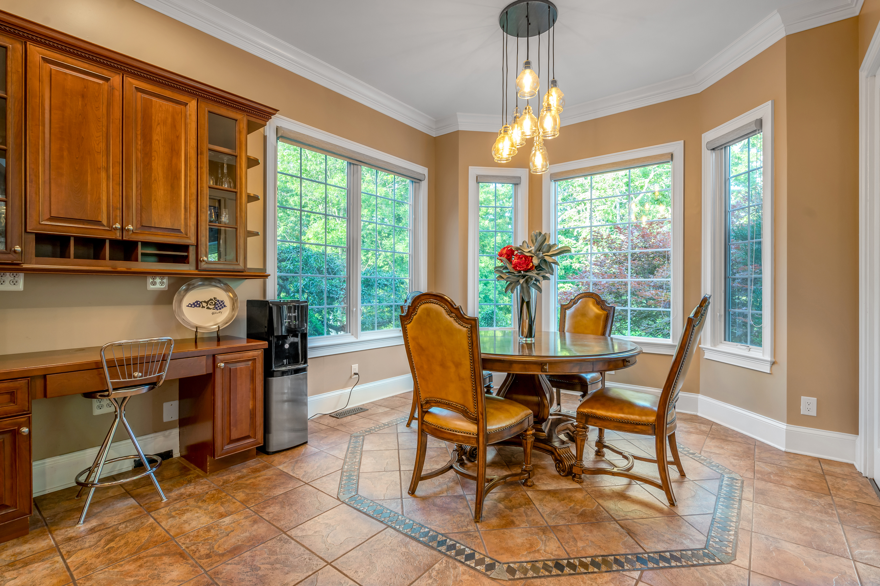  315 Whispering Brook Drive - 物件實景