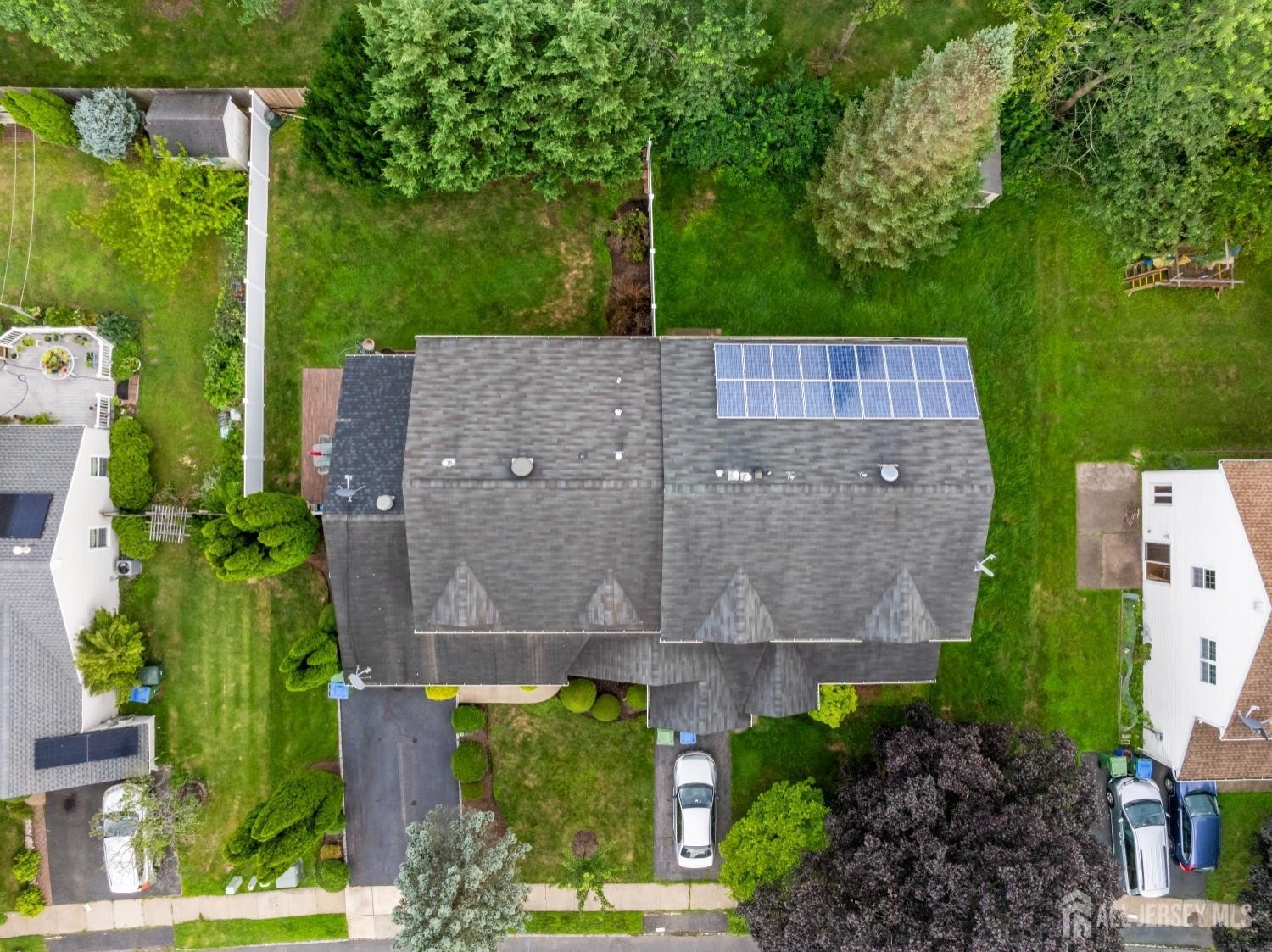 Edison, New Jersey, 08820, United States, 4 Bedrooms Bedrooms, ,2 BathroomsBathrooms,Residential,For Sale,1921725