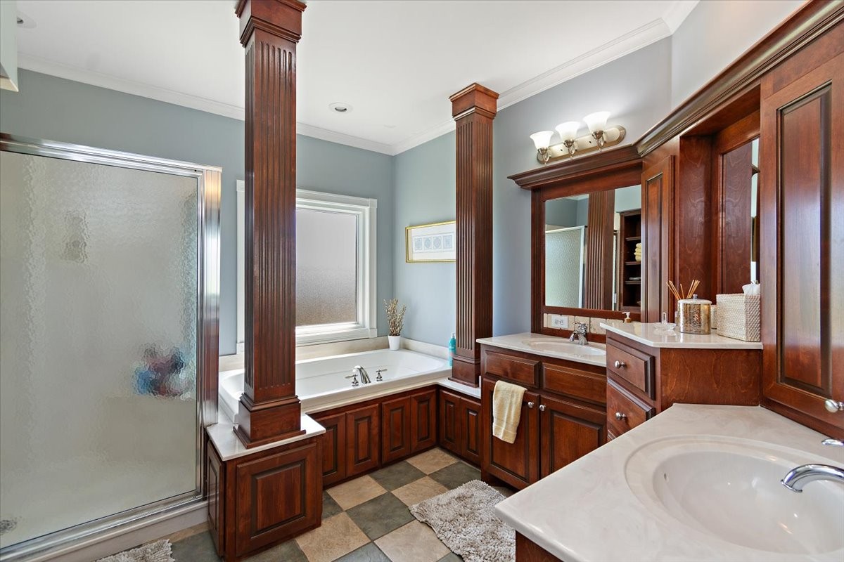 Leoma, Tennessee, 38468, United States, 3 Bedrooms Bedrooms, ,3 BathroomsBathrooms,Residential,For Sale,1938715