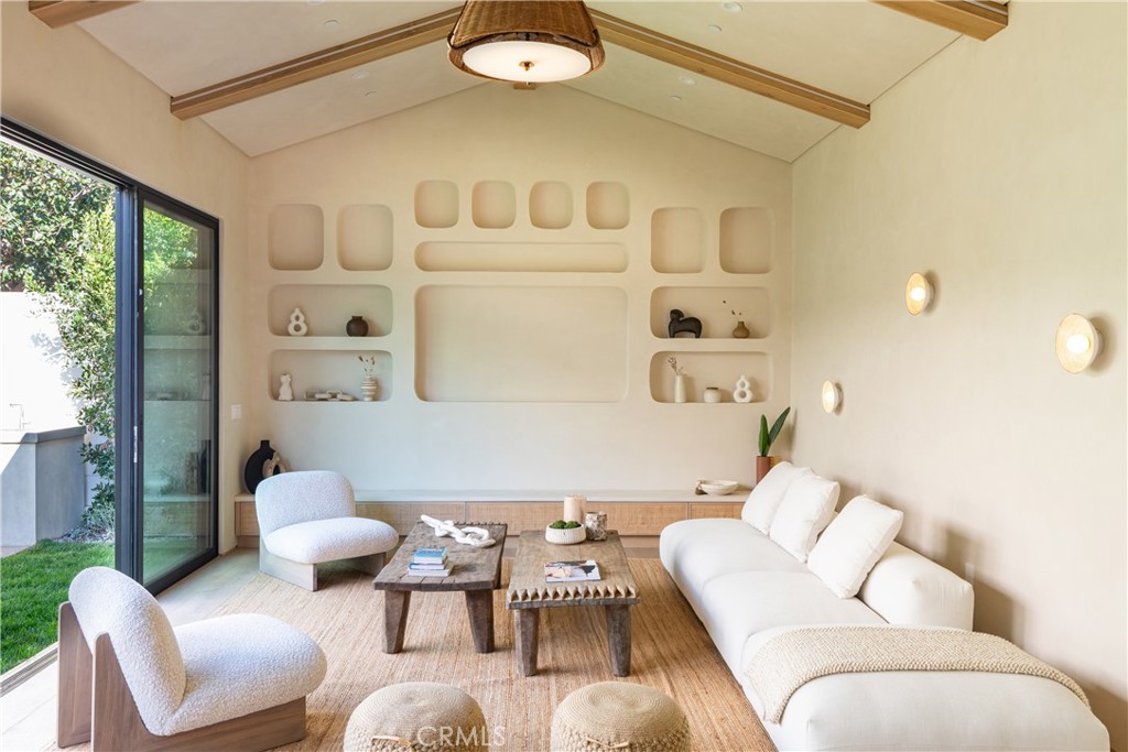 Sherman Oaks, California, 91423, United States, 6 Bedrooms Bedrooms, ,7 BathroomsBathrooms,Residential,For Sale,1990929