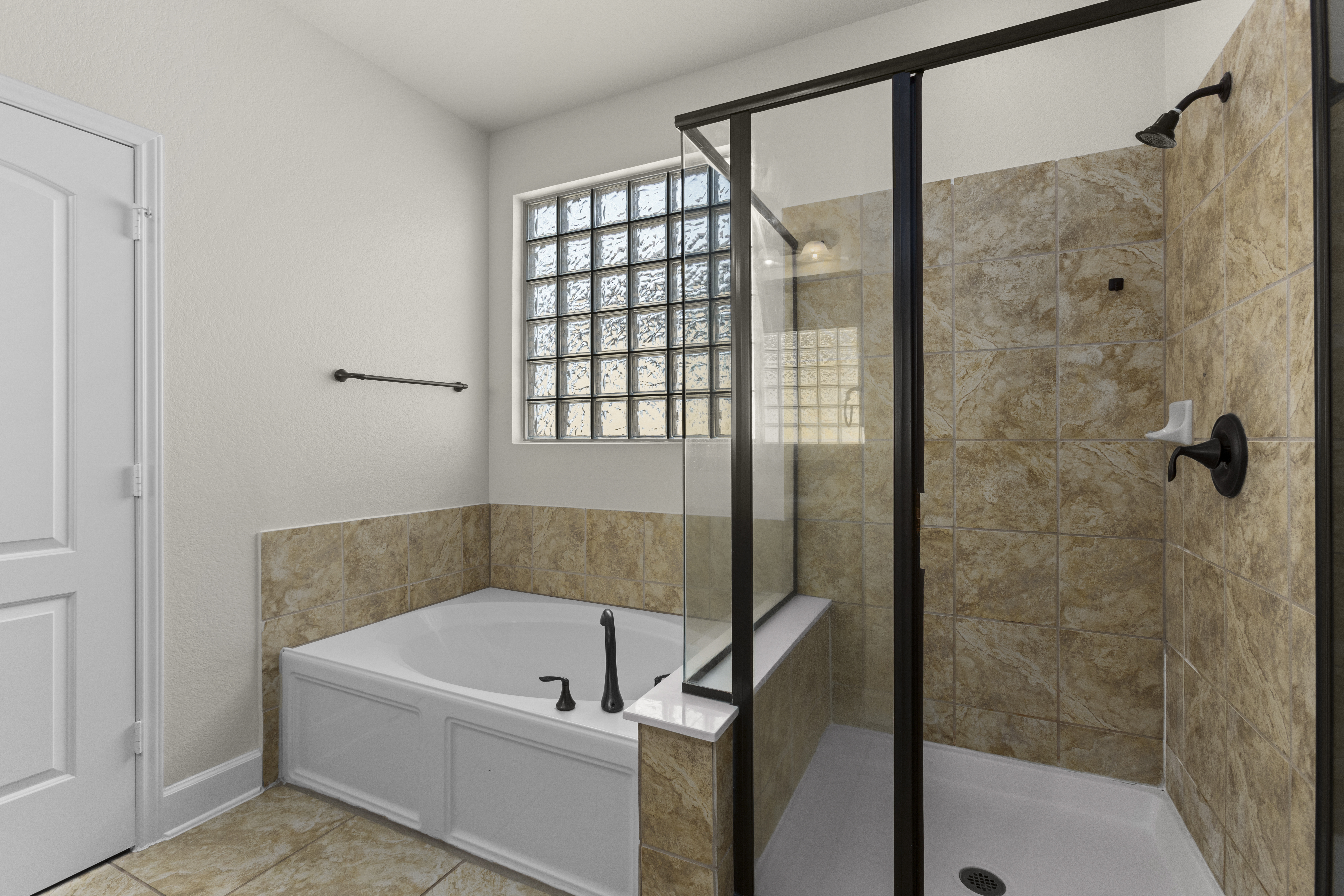  Expansive Luxury in the Heart of Presidio - 物件實景
