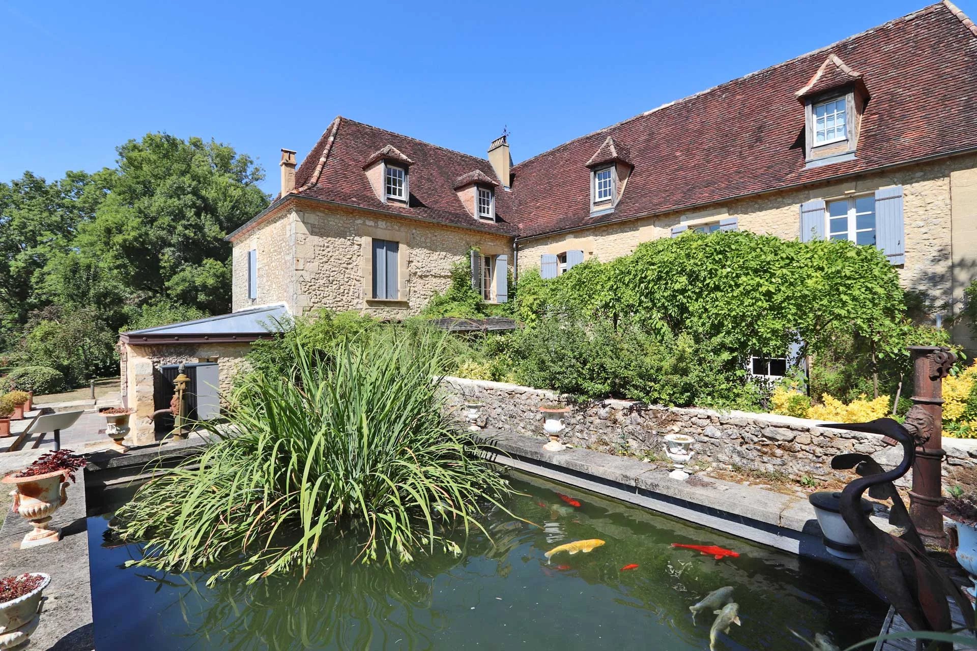 Bergerac, New Aquitaine, 24100, FR, 7 Bedrooms Bedrooms, ,4 BathroomsBathrooms,Residential,For Sale,1995798