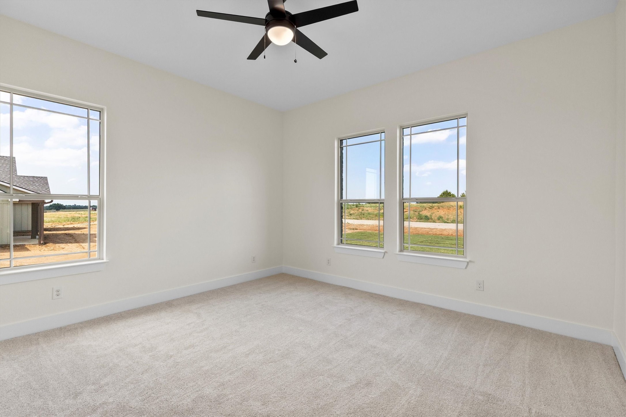 Whitesboro, Texas, 76273, United States, 4 Bedrooms Bedrooms, ,4 BathroomsBathrooms,Residential,For Sale,1848592