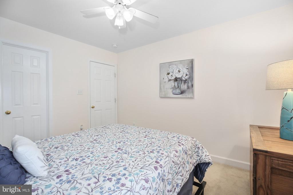 Fredericksburg, Virginia, 22406, United States, 4 Bedrooms Bedrooms, ,3 BathroomsBathrooms,Residential,For Sale,1934657