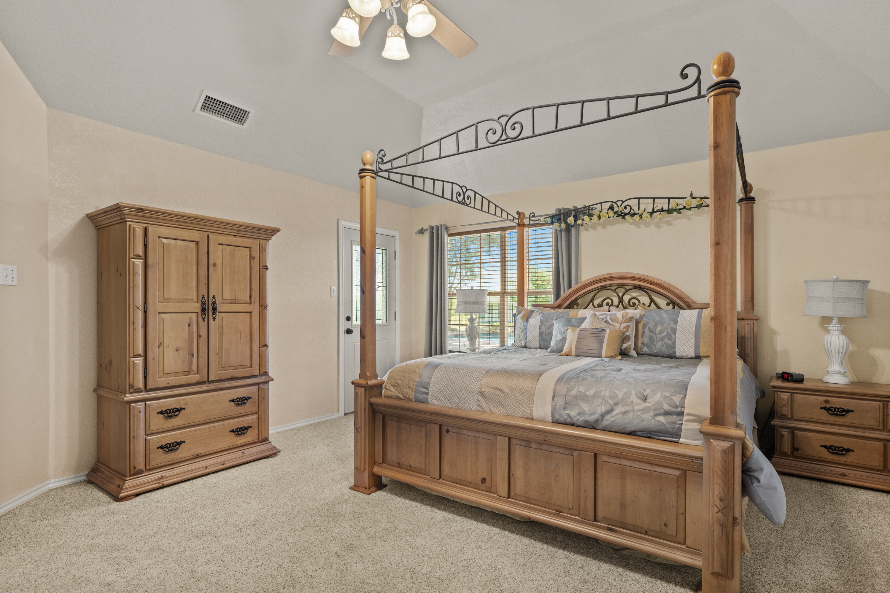 Caddo Mills, Texas, 75135, United States, 4 Bedrooms Bedrooms, ,3 BathroomsBathrooms,Residential,For Sale,2006415