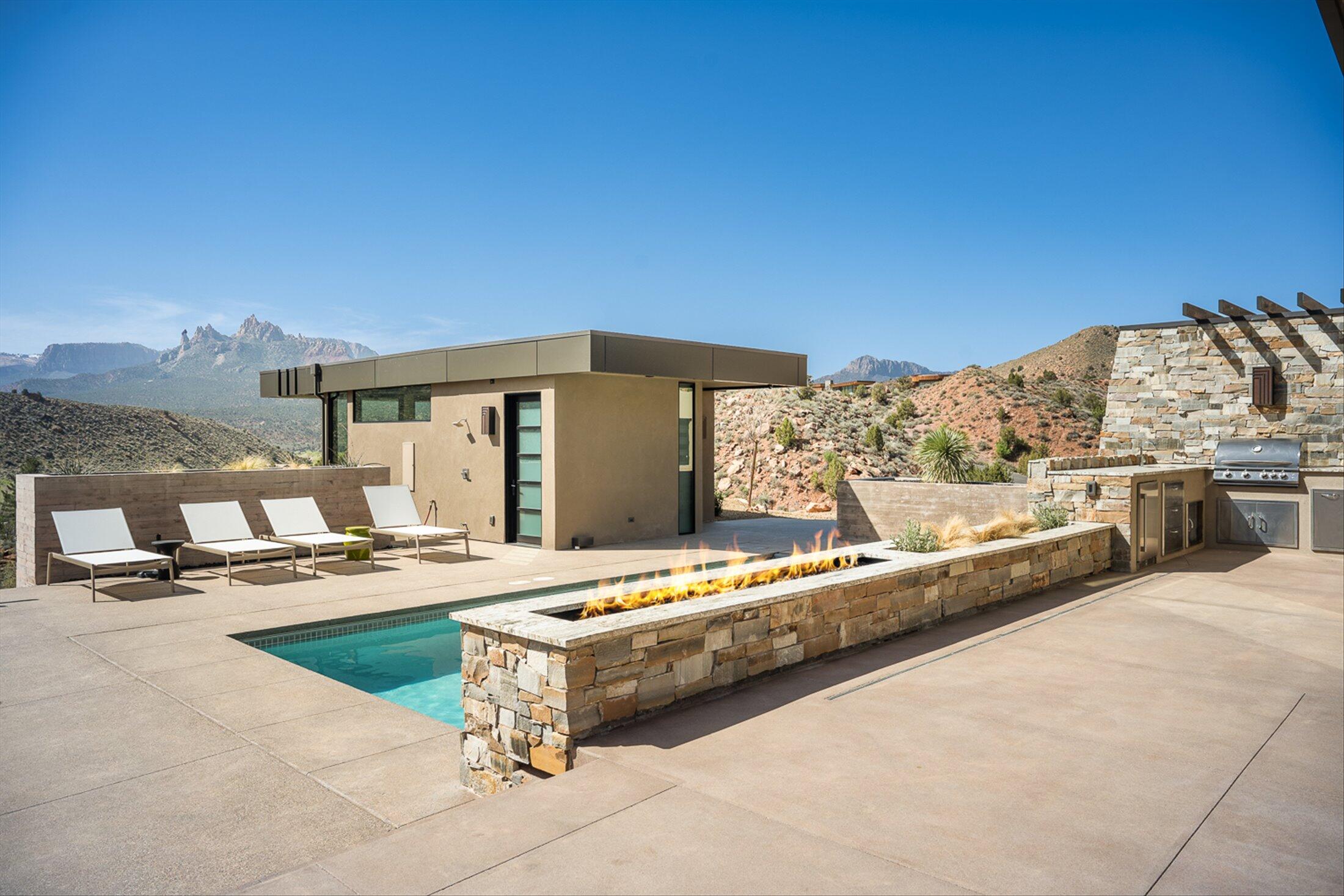 Springdale, Utah, 84767, United States, 4 Bedrooms Bedrooms, ,Residential,For Sale,1991496