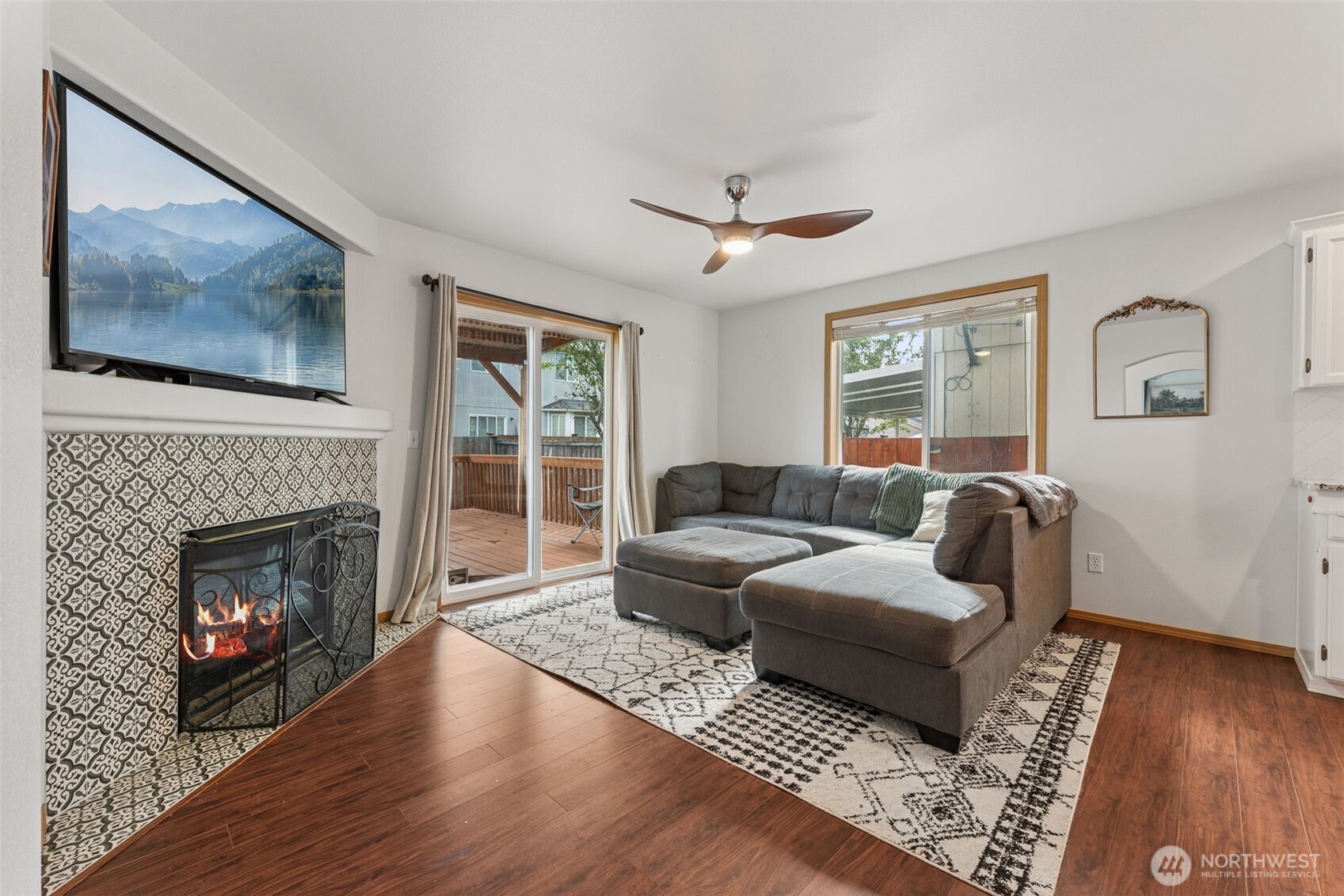 Tacoma, Washington, 98445, United States, 3 Bedrooms Bedrooms, ,2 BathroomsBathrooms,Residential,For Sale,1976537