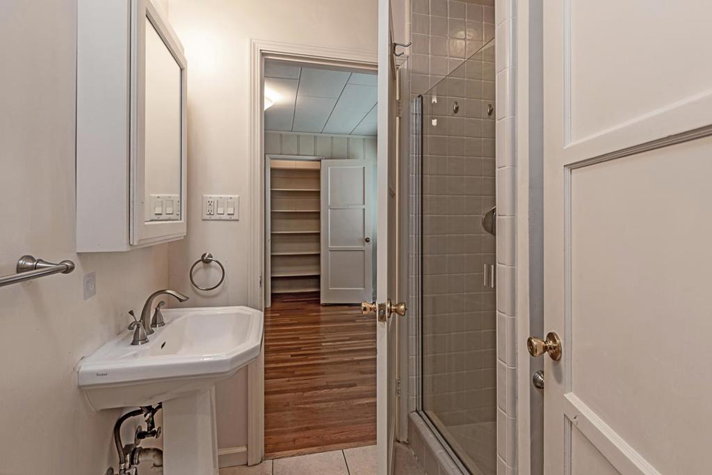 San Jose, California, 95125, United States, 3 Bedrooms Bedrooms, ,2 BathroomsBathrooms,Residential,For Sale,1825152