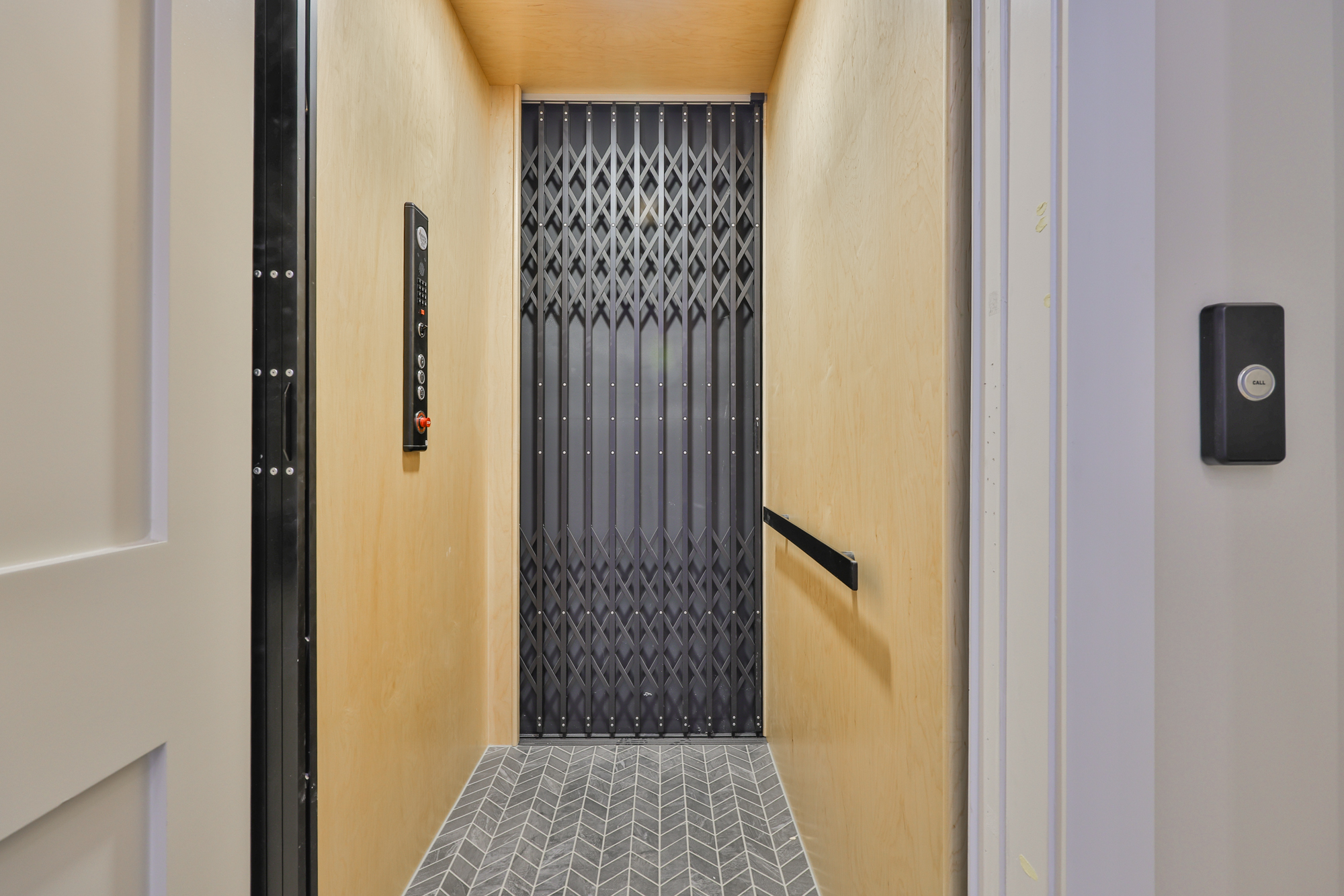 Tampa, Florida, 33629, United States, 5 Bedrooms Bedrooms, ,6 BathroomsBathrooms,Residential,For Sale,1974483