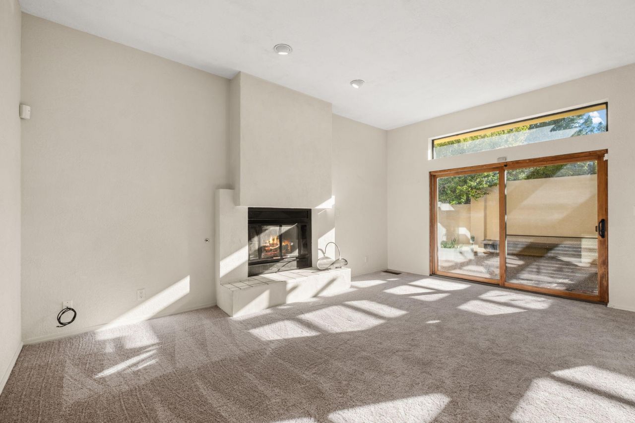 Albuquerque, New Mexico, 87111, United States, 4 Bedrooms Bedrooms, ,3 BathroomsBathrooms,Residential,For Sale,1947395