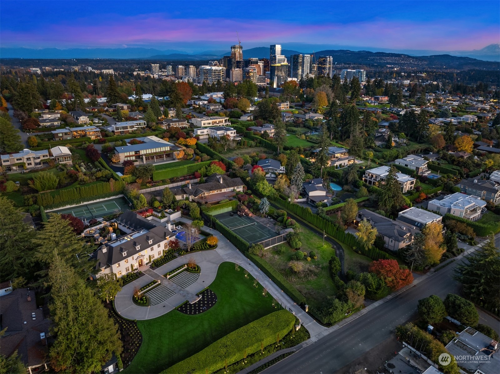 Clyde Hill, Washington, 98004, United States, 5 Bedrooms Bedrooms, ,4 BathroomsBathrooms,Residential,For Sale,1684635