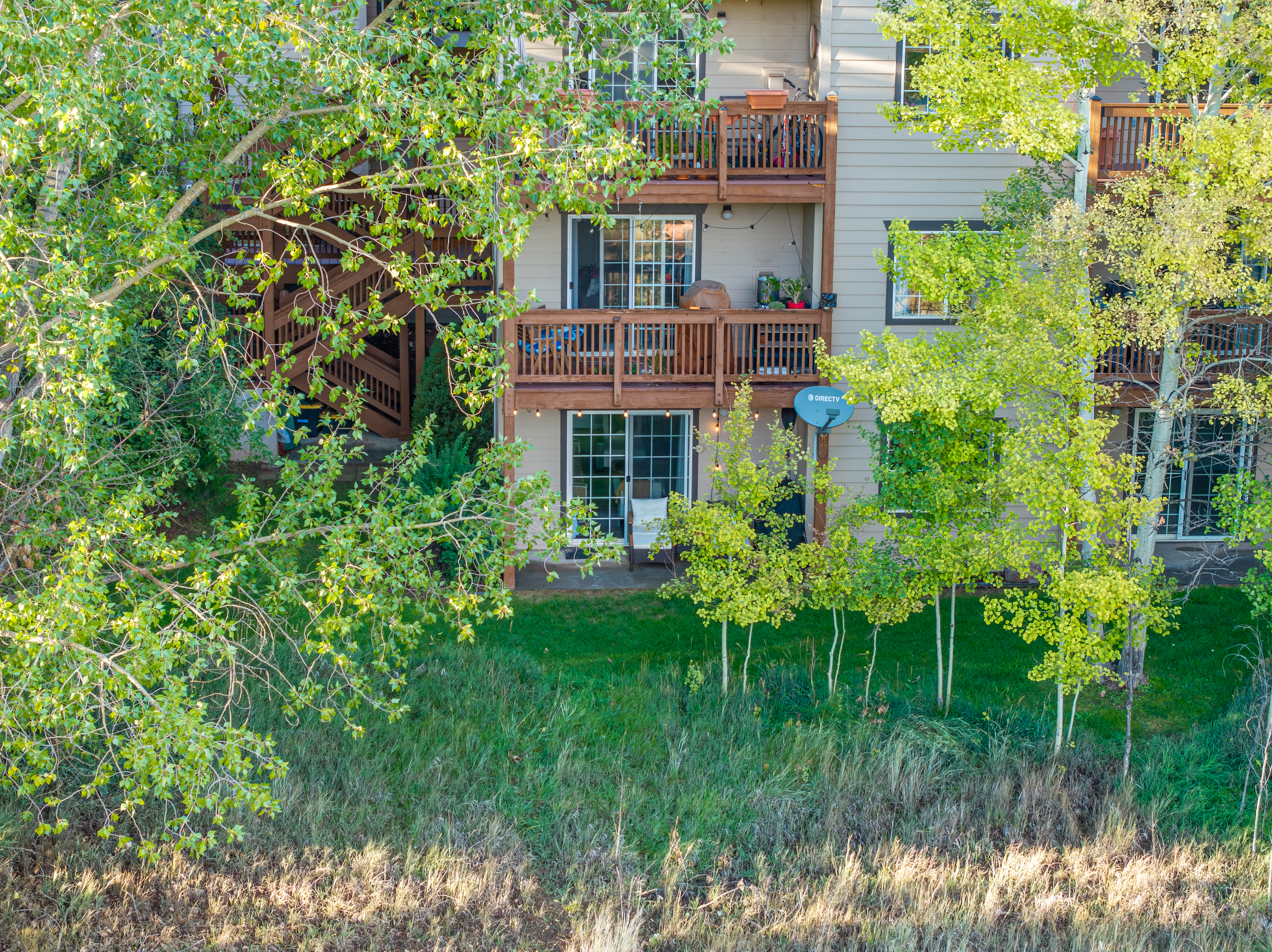  Rare River Side Ground Floor Location Overlooking the Eagle River - 物件實景