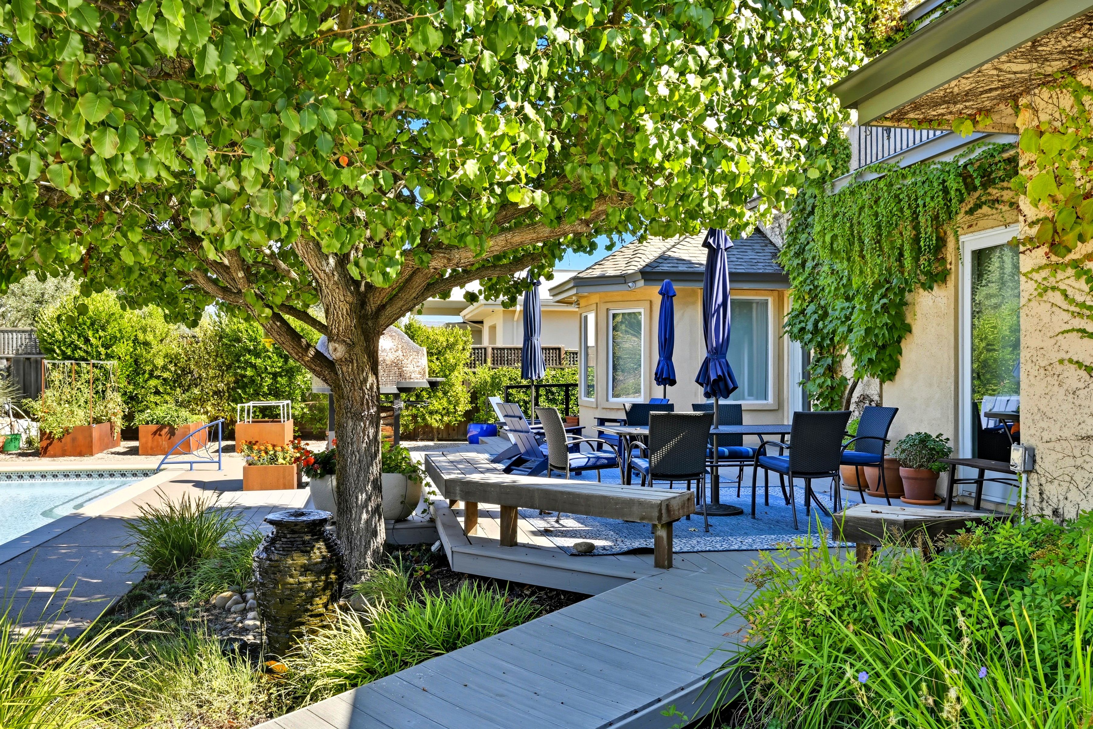  1418 Rosewood Avenue - 物件實景