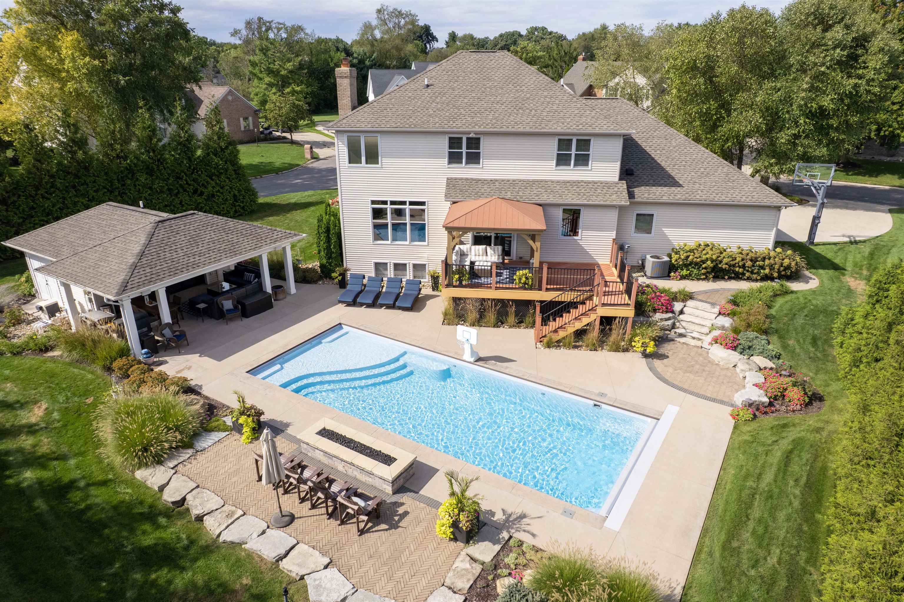 Glenshire Ct, Granger, IN 46530 #1