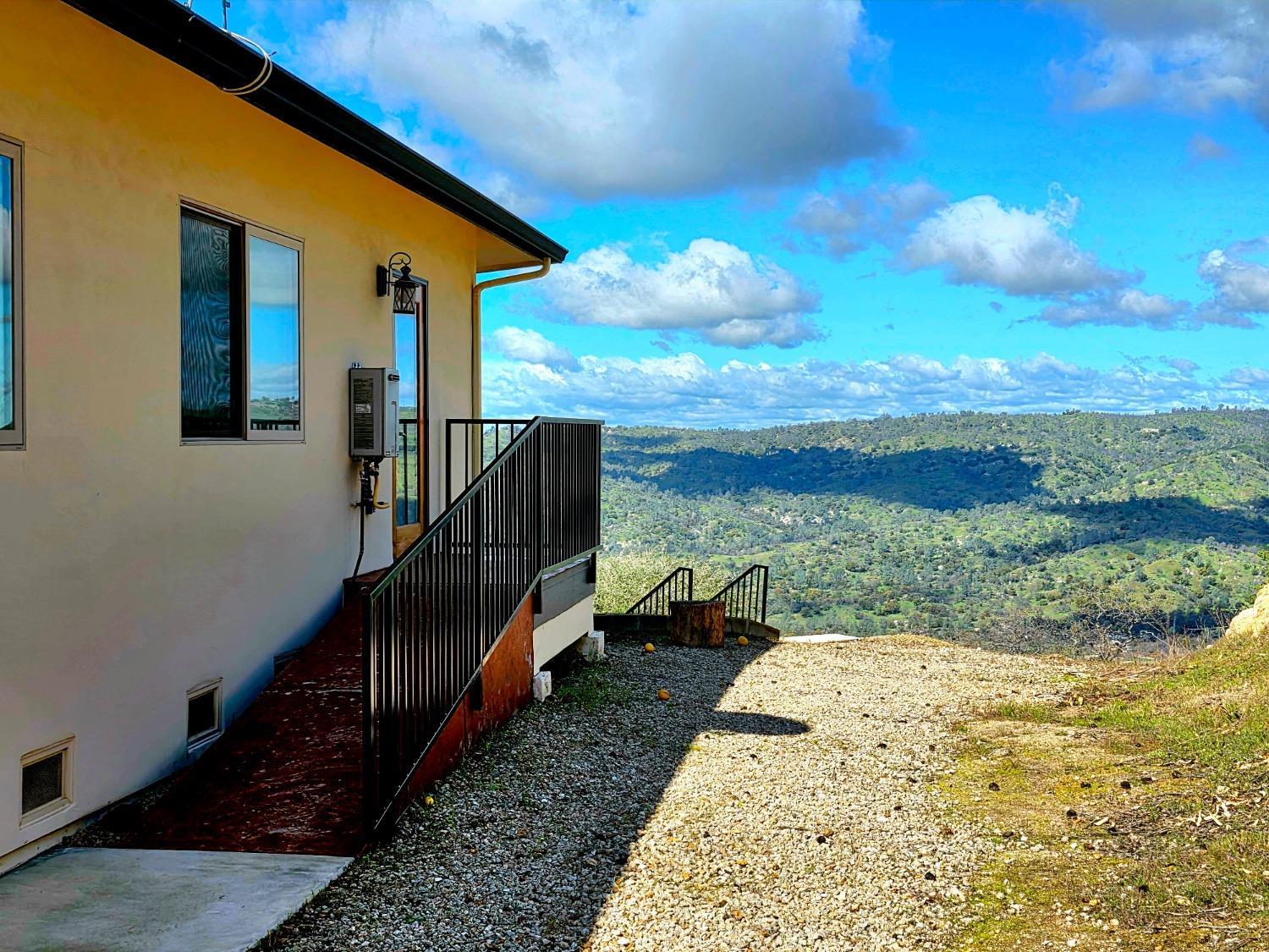 Coarsegold, California, 93614, United States, 3 Bedrooms Bedrooms, ,3 BathroomsBathrooms,Residential,For Sale,1927842