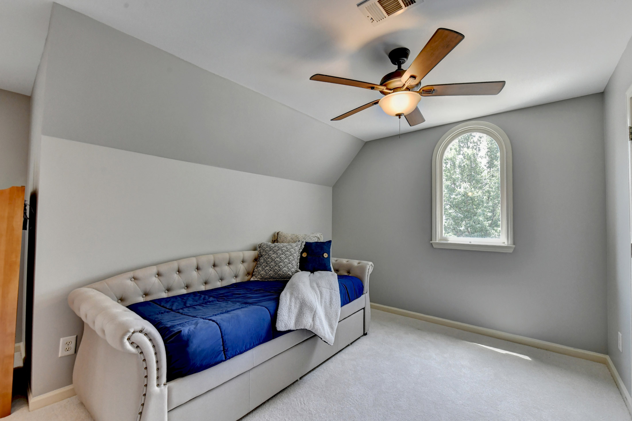  Stunning, Fully Renovated Glen Abbey Home Nestled in the Heart of Alpharetta - 物件實景