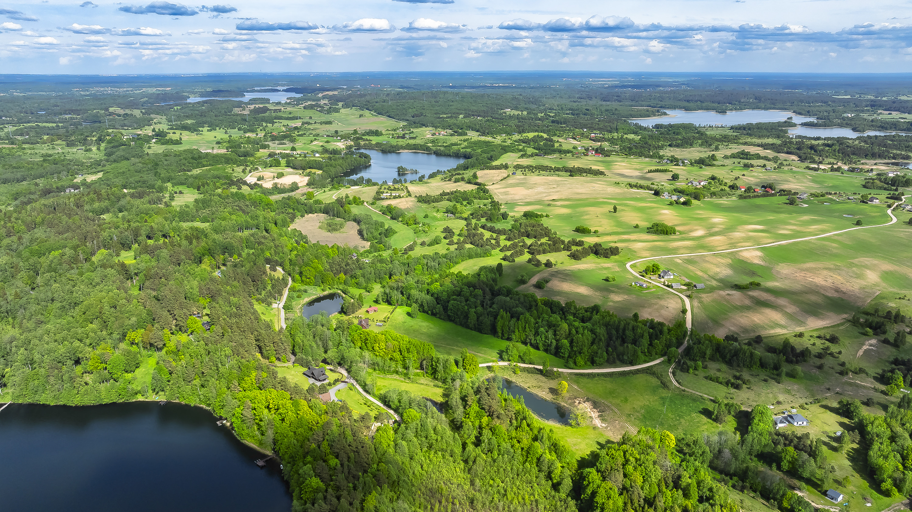  Spacious land plot in a picturesque location by the lake - 物件實景