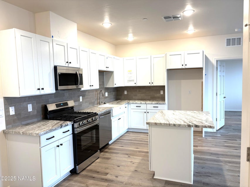 Flagstaff, Arizona, 86001, United States, 2 Bedrooms Bedrooms, ,2 BathroomsBathrooms,Residential,For Sale,1977290