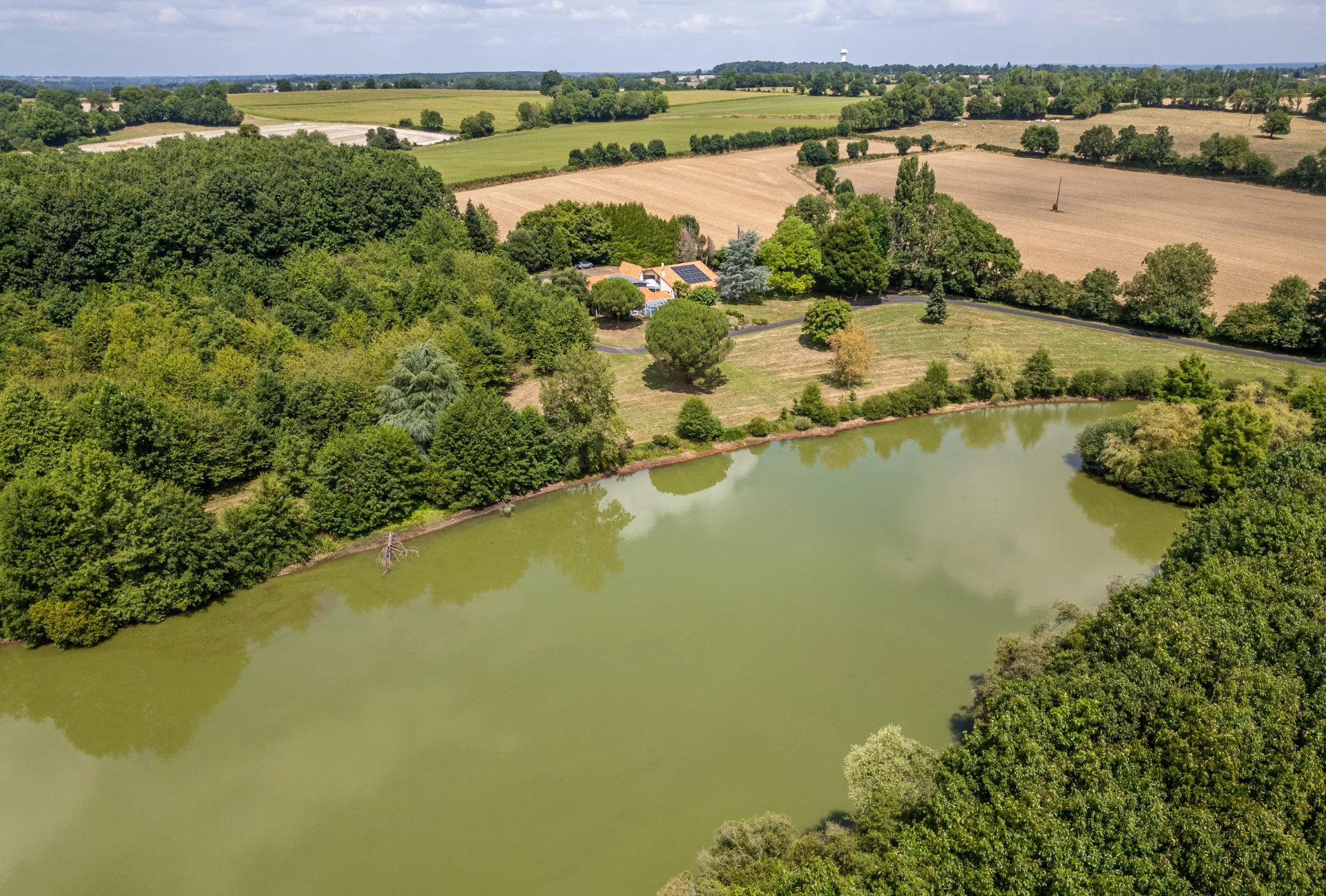 Bressuire, New Aquitaine, 79300, FR, 5 Bedrooms Bedrooms, ,6 BathroomsBathrooms,Residential,For Sale,1907709