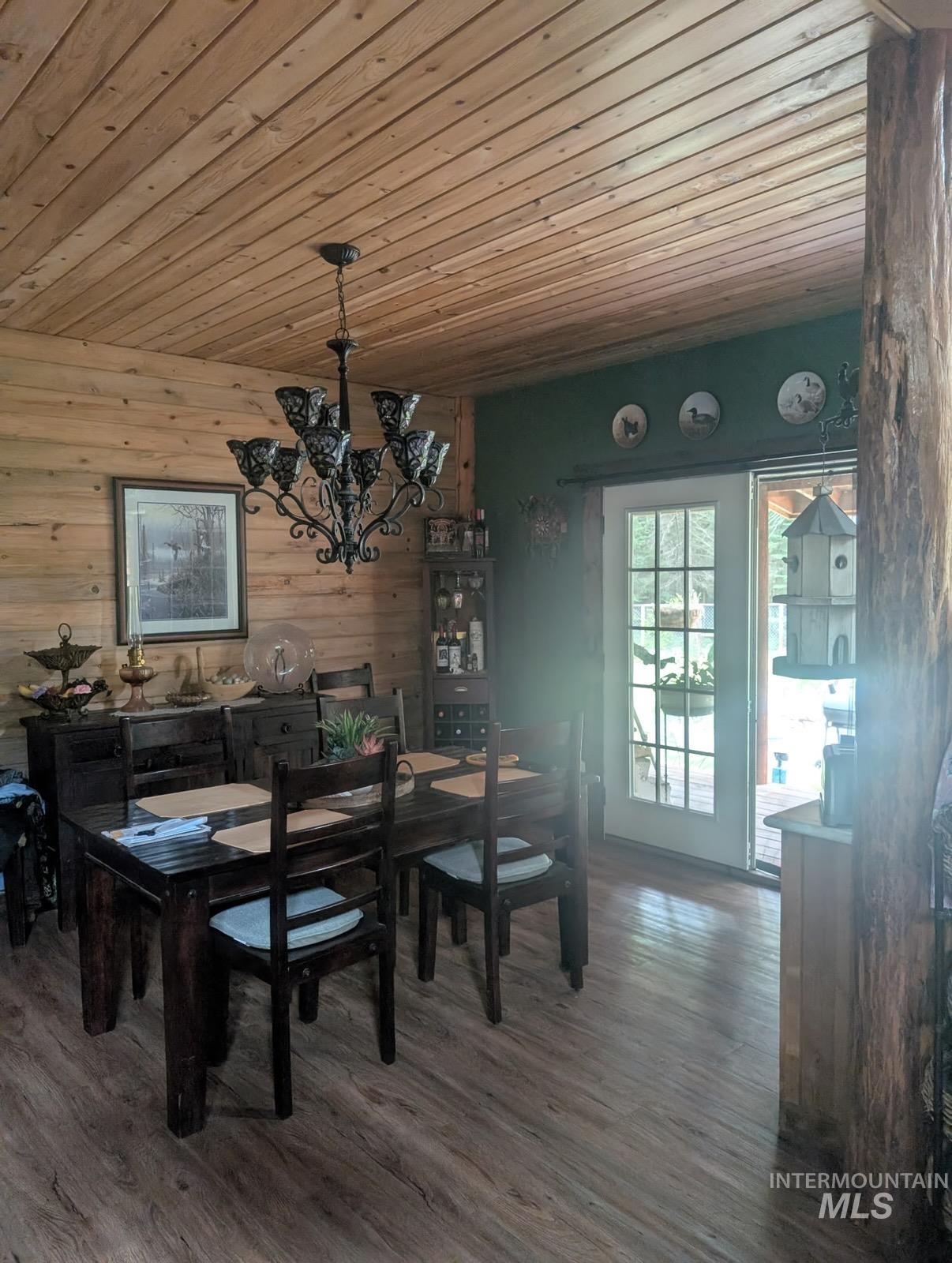 Athol, Idaho, 83801, United States, 5 Bedrooms Bedrooms, ,3 BathroomsBathrooms,Residential,For Sale,1903809