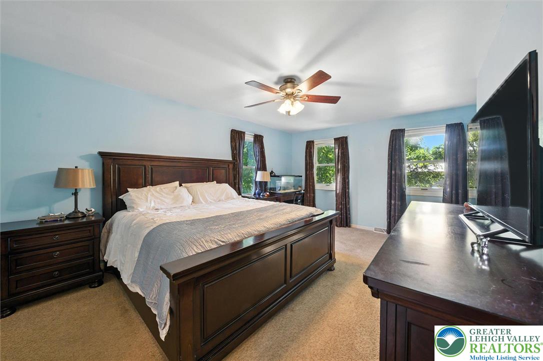 Hanover Twp, Pennsylvania, 18017, United States, 3 Bedrooms Bedrooms, ,3 BathroomsBathrooms,Residential,For Sale,1947788