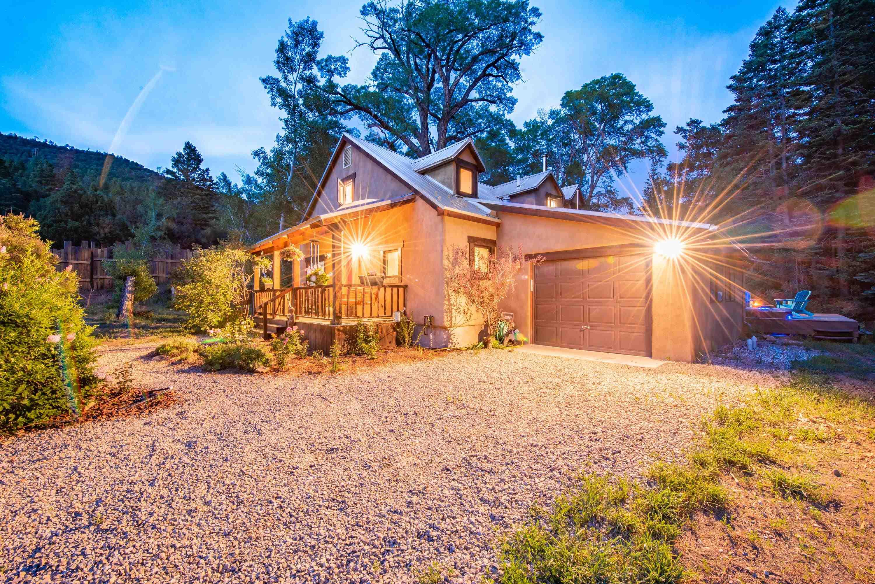 Taos, New Mexico, 87571, United States, 2 Bedrooms Bedrooms, ,2 BathroomsBathrooms,Residential,For Sale,1829499