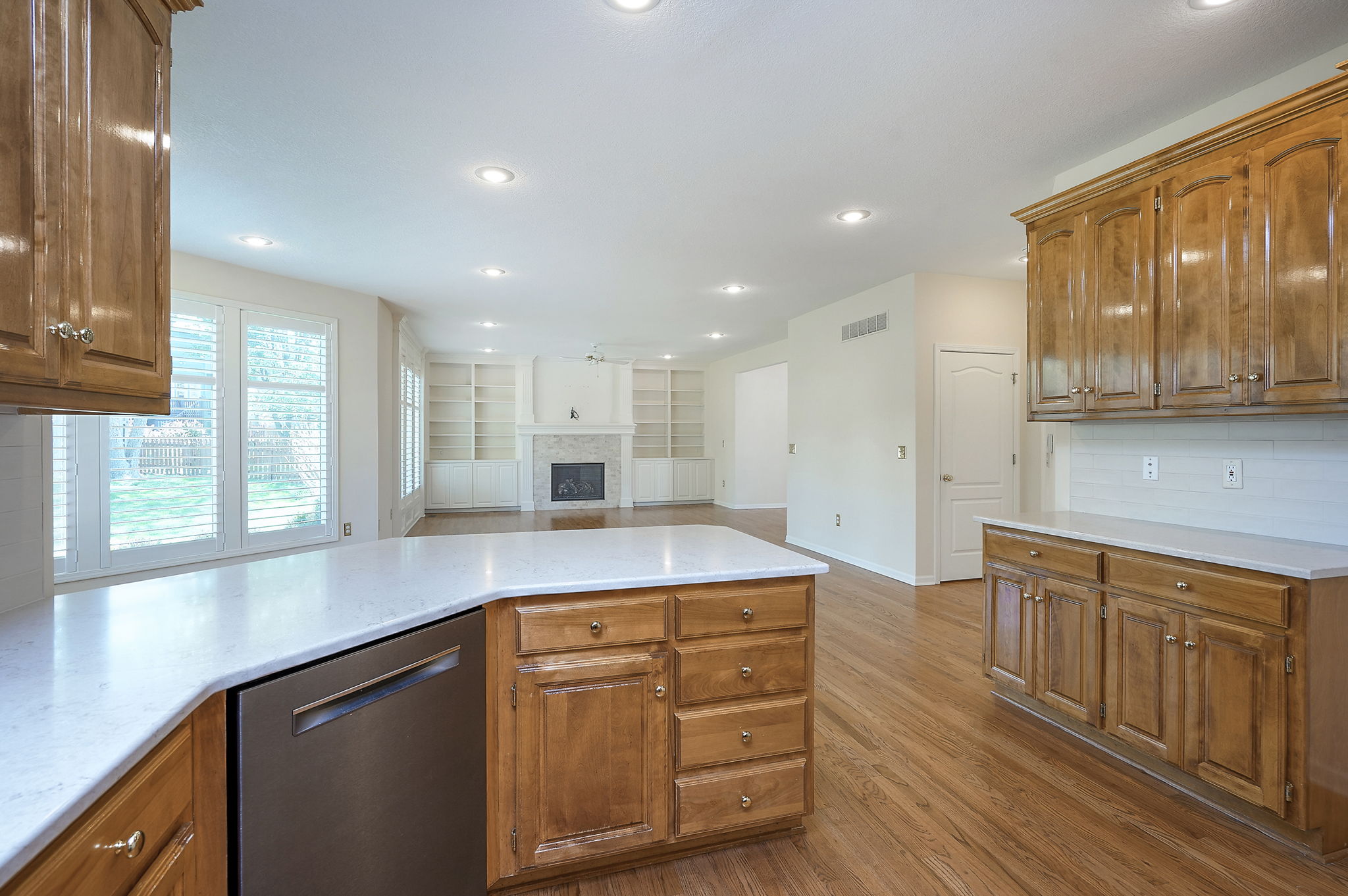  15223 Woodson Lane, Overland Park, KS 66223 - 物件實景