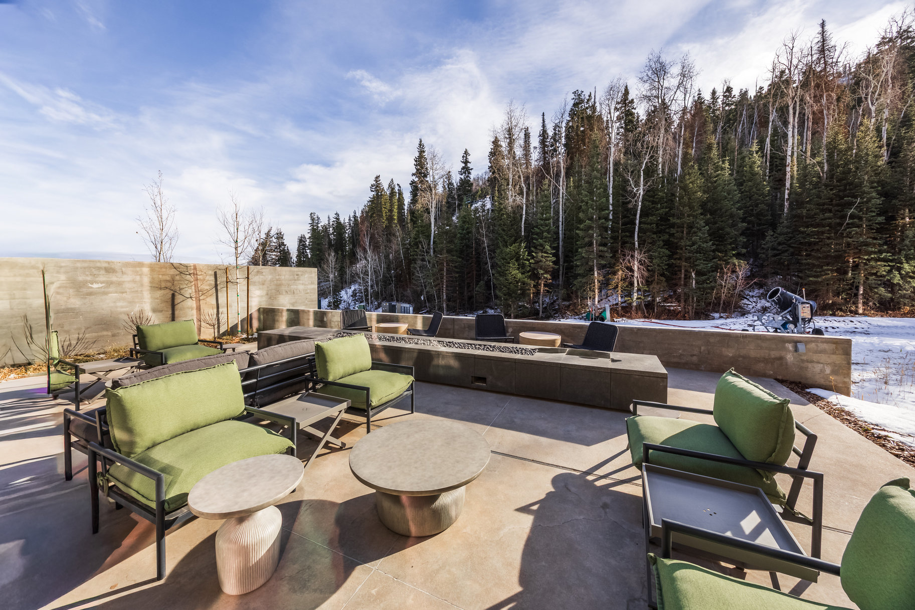  Furnished 5-bedroom Penthouse at Founder