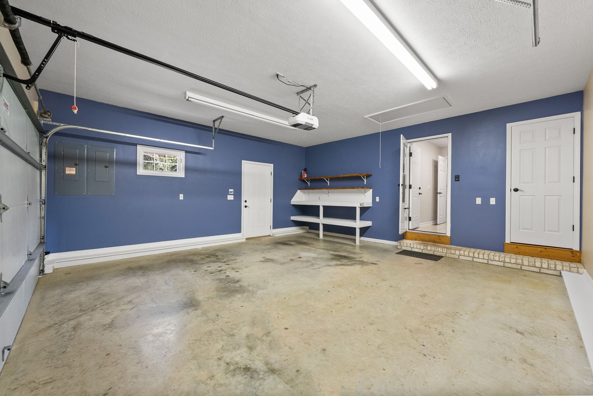 Cadiz, Kentucky, 42211, United States, 4 Bedrooms Bedrooms, ,3 BathroomsBathrooms,Residential,For Sale,1977115