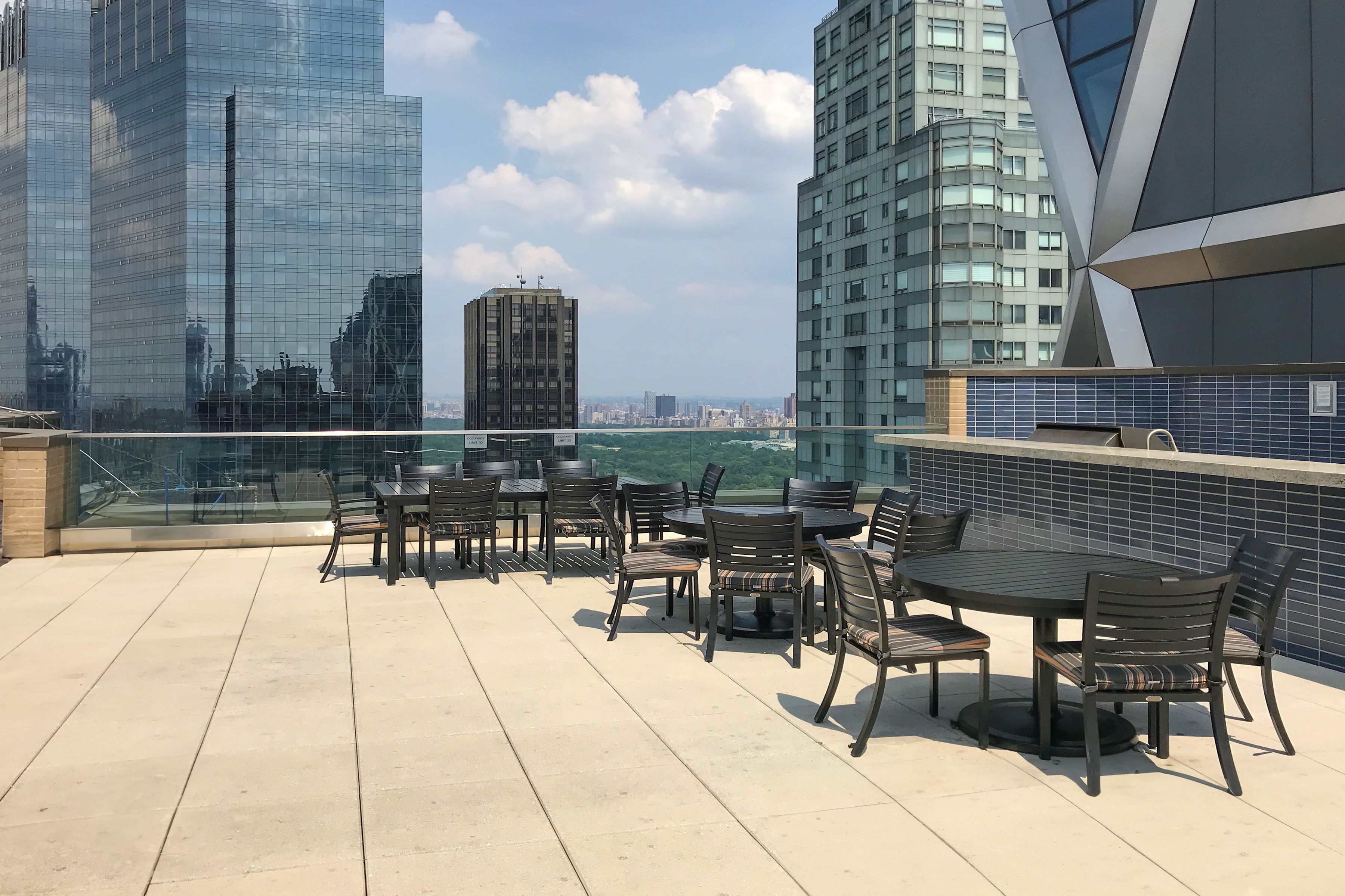  322 West 57th Street 23E - 物件實景