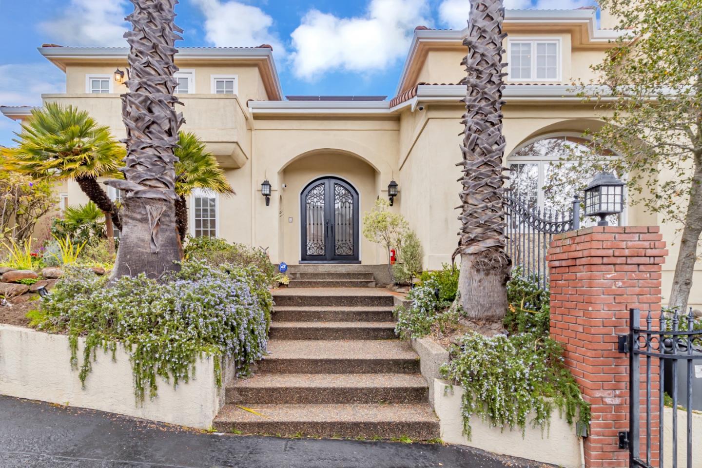 San Carlos, California, 94070, United States, 5 Bedrooms Bedrooms, ,5 BathroomsBathrooms,Residential,For Sale,1700172