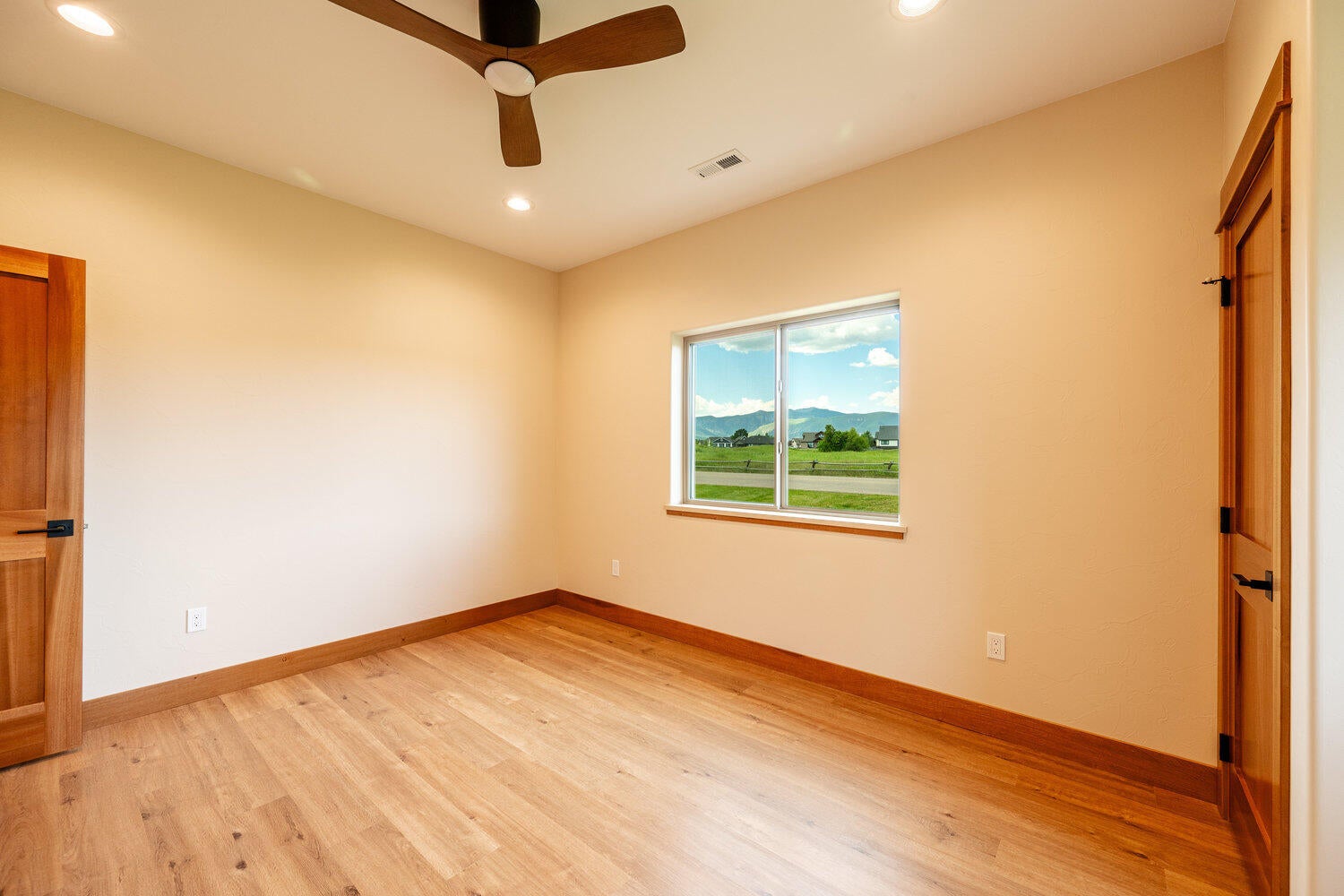 Sheridan, Wyoming, 82801, United States, 4 Bedrooms Bedrooms, ,3 BathroomsBathrooms,Residential,For Sale,1981646