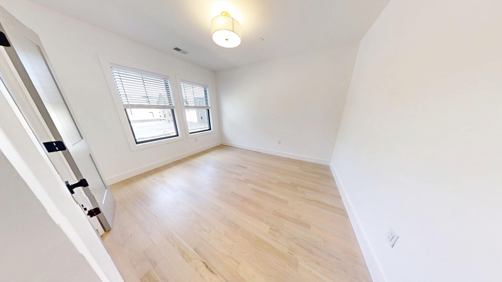 Boston, Massachusetts, 02124, United States, 3 Bedrooms Bedrooms, ,2 BathroomsBathrooms,Residential,For Sale,1941577
