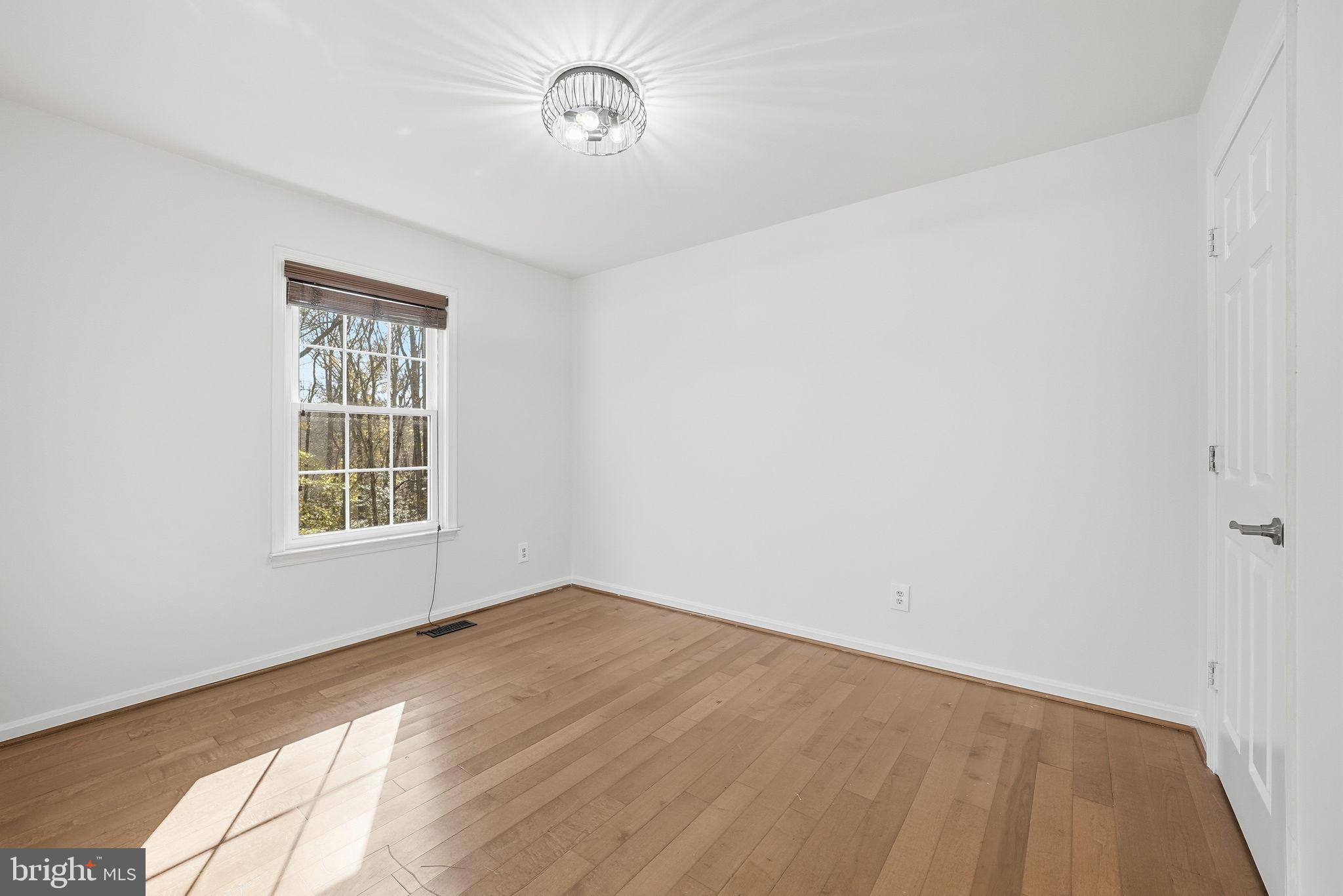 Dunkirk, Maryland, 20754, United States, 4 Bedrooms Bedrooms, ,4 BathroomsBathrooms,Residential,For Sale,1990443