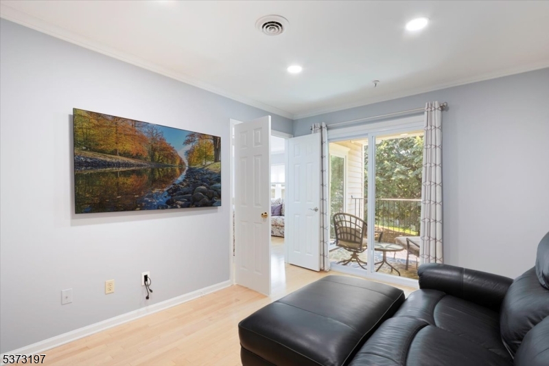 Clifton, New Jersey, 07012, United States, 3 Bedrooms Bedrooms, ,3 BathroomsBathrooms,Residential,For Sale,1937751