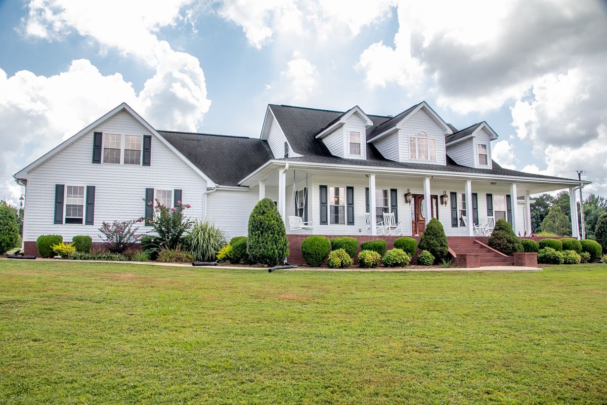 Union City, Tennessee, 38261, United States, 4 Bedrooms Bedrooms, ,4 BathroomsBathrooms,Residential,For Sale,1943312