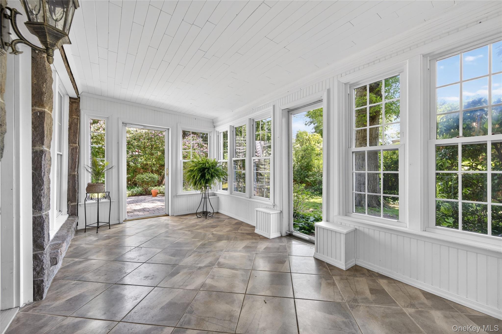  136 Lodge Avenue, Huntington Station, NY, 11746 - 物件實景