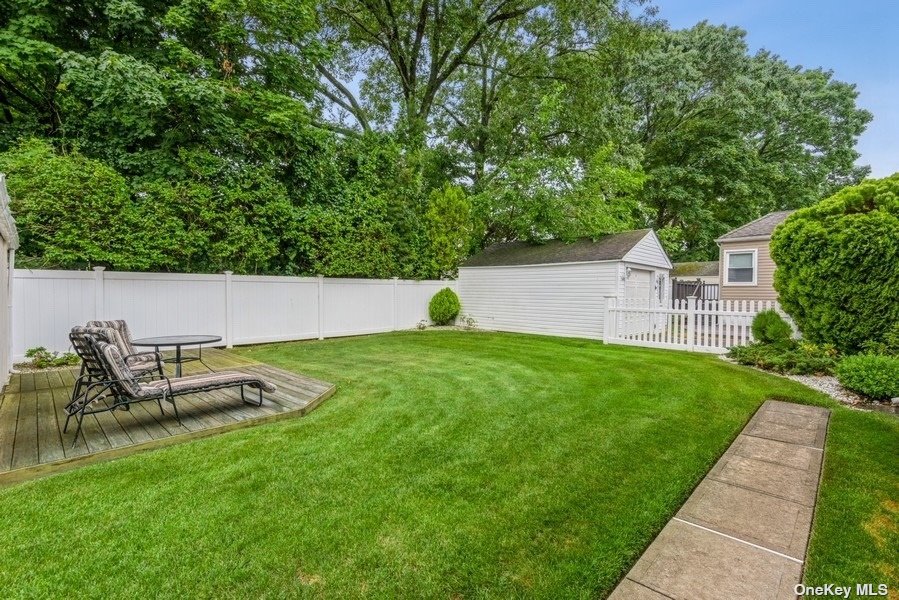 29 Croydon Drive, Bellmore, New York, 11710, United States, 4 Bedrooms Bedrooms, ,2 BathroomsBathrooms,Residential,For Sale,29 Croydon Drive,1433181