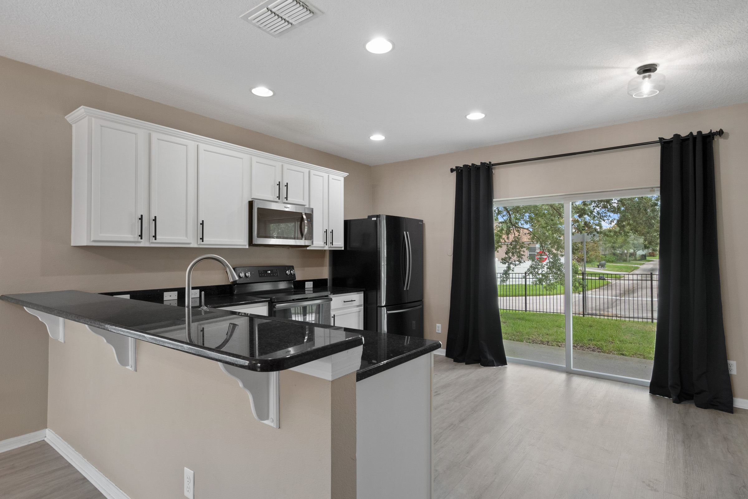 Winter Garden, Florida, 34787, United States, 5 Bedrooms Bedrooms, ,3 BathroomsBathrooms,Residential,For Sale,1935885