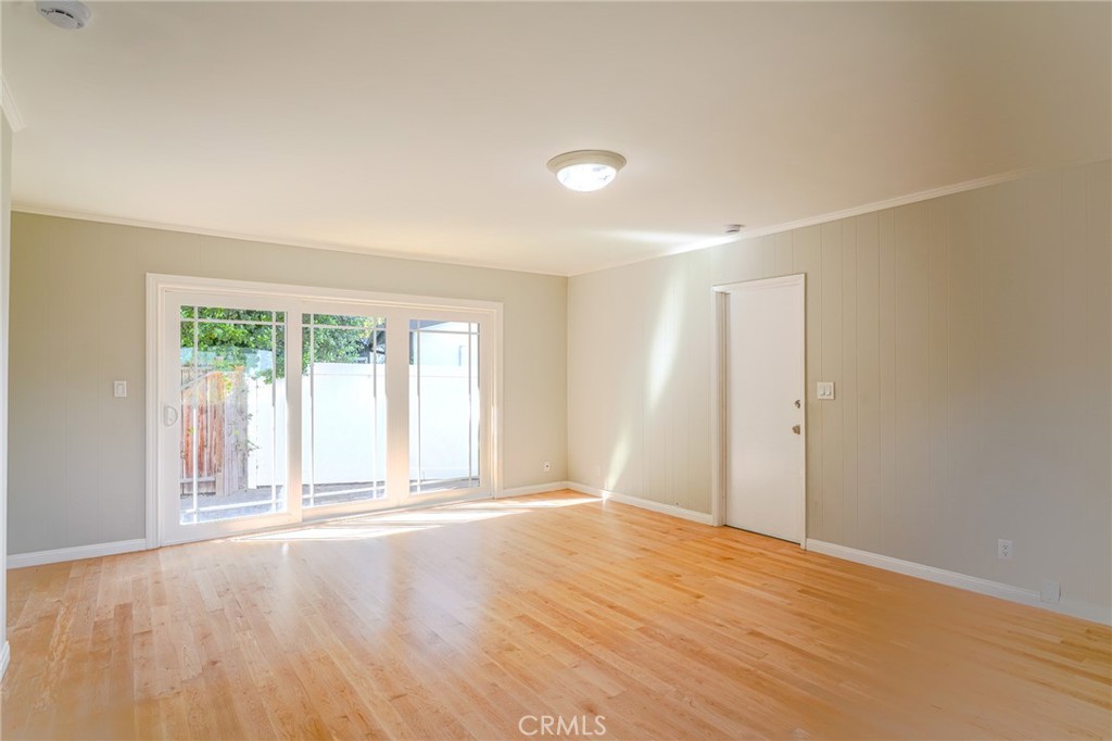 Woodland Hills, California, 91367, United States, 4 Bedrooms Bedrooms, ,3 BathroomsBathrooms,Residential,For Sale,1987508