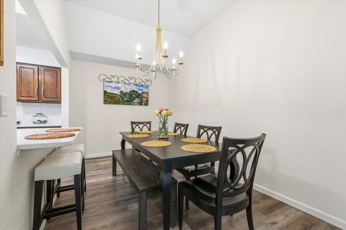 Massapequa Park, New York, 11762, United States, 2 Bedrooms Bedrooms, ,2 BathroomsBathrooms,Residential,For Sale,2008592