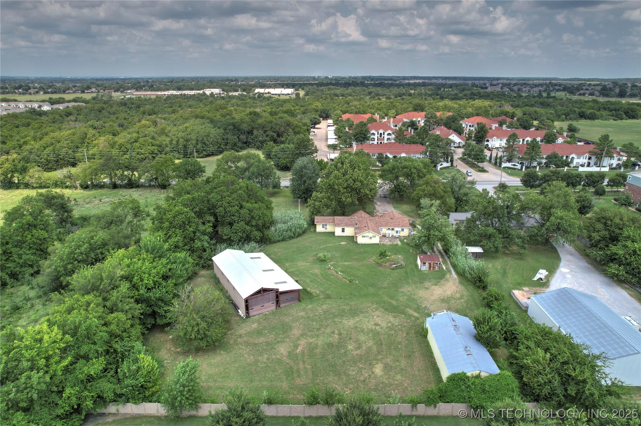Broken Arrow, Oklahoma, 74012, United States, ,Residential,For Sale,1903878