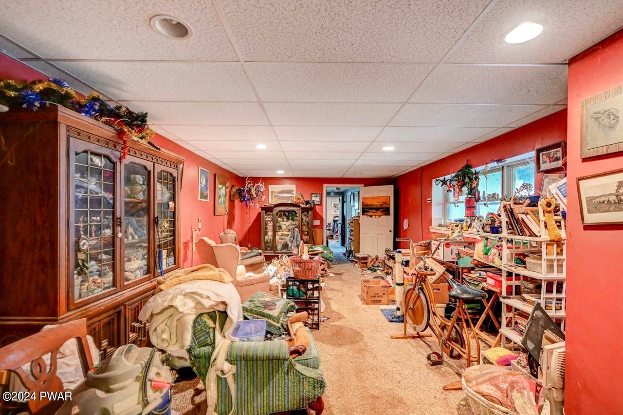 Hawley, Pennsylvania, 18428, United States, 5 Bedrooms Bedrooms, ,4 BathroomsBathrooms,Residential,For Sale,1979290