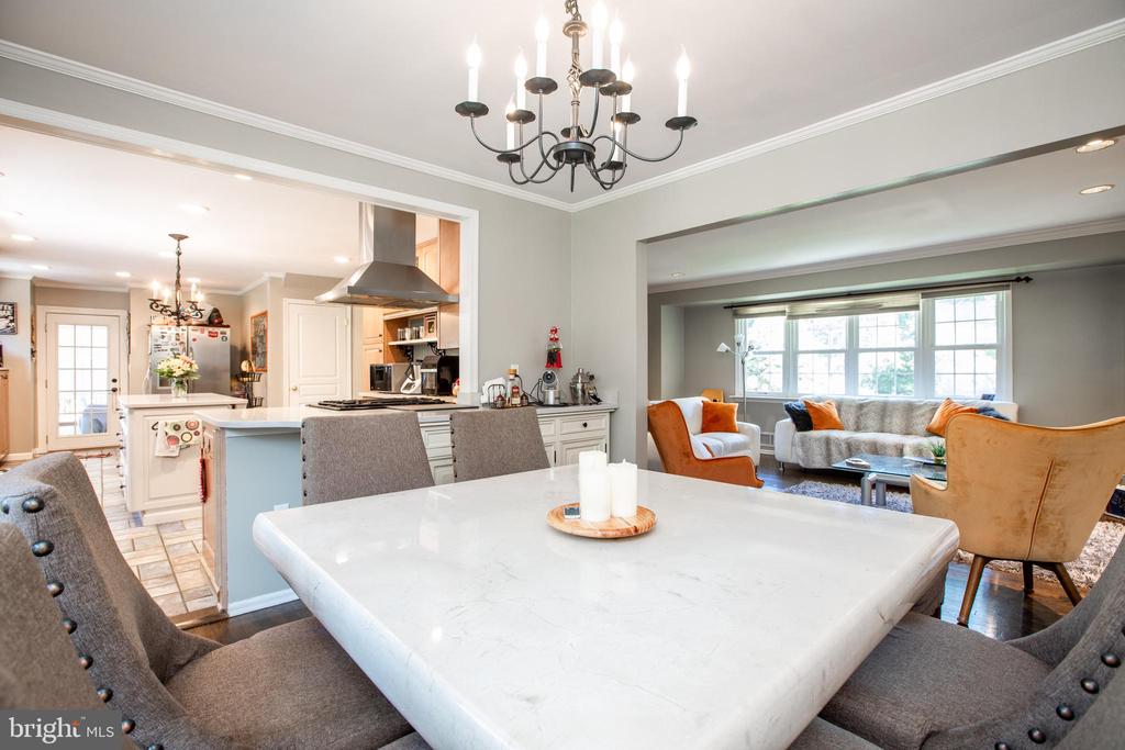 Hightstown, New Jersey, 08520, United States, 5 Bedrooms Bedrooms, ,4 BathroomsBathrooms,Residential,For Sale,1928581