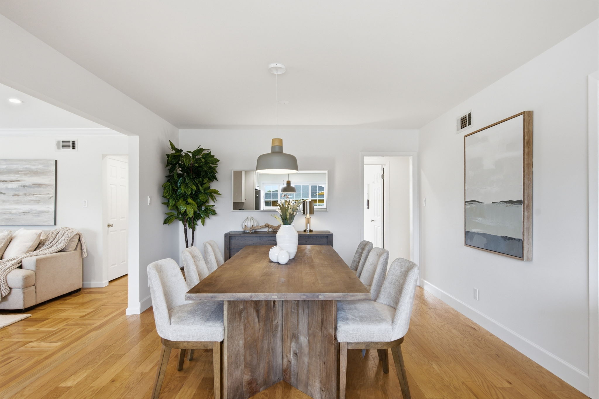  Light-Filled Single Level Home Close to Beach - 物件實景